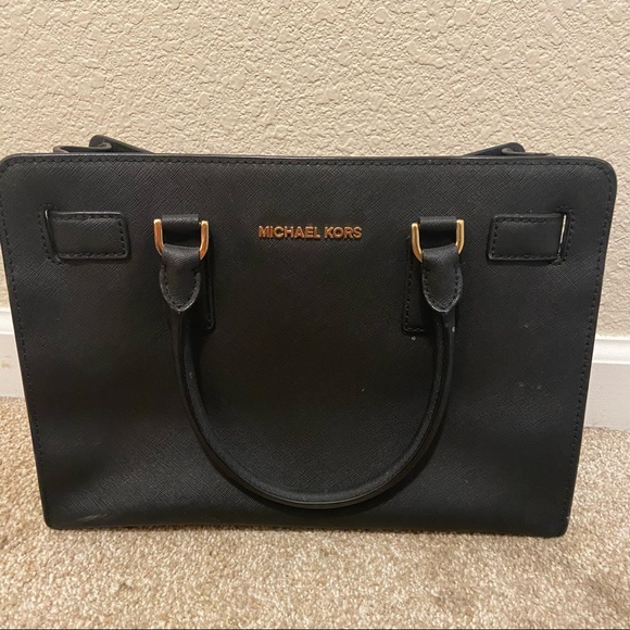 Michael Kors handbag. - Picture 1 of 4
